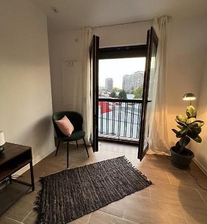 Perla Apartament Appartamento Bucarest Esterno foto