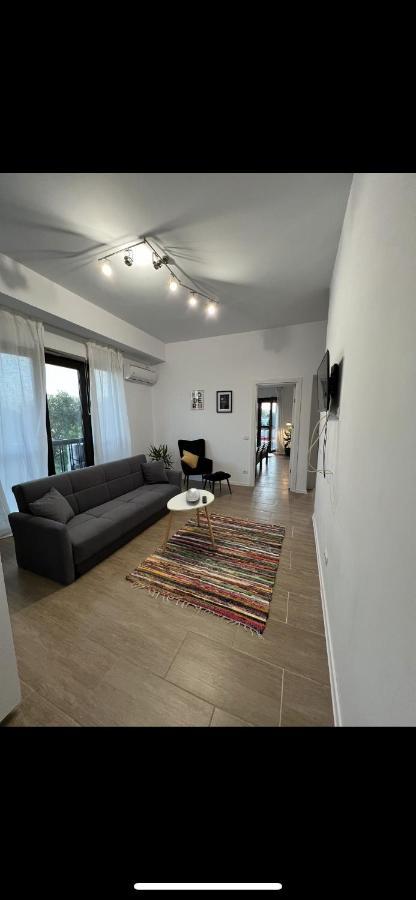 Perla Apartament Appartamento Bucarest Esterno foto