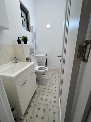 Perla Apartament Appartamento Bucarest Esterno foto